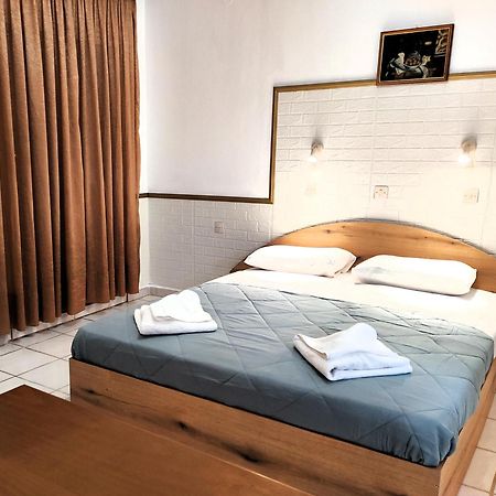 Eleni Apartments Sant George Beach Agios Georgios  Eksteriør billede