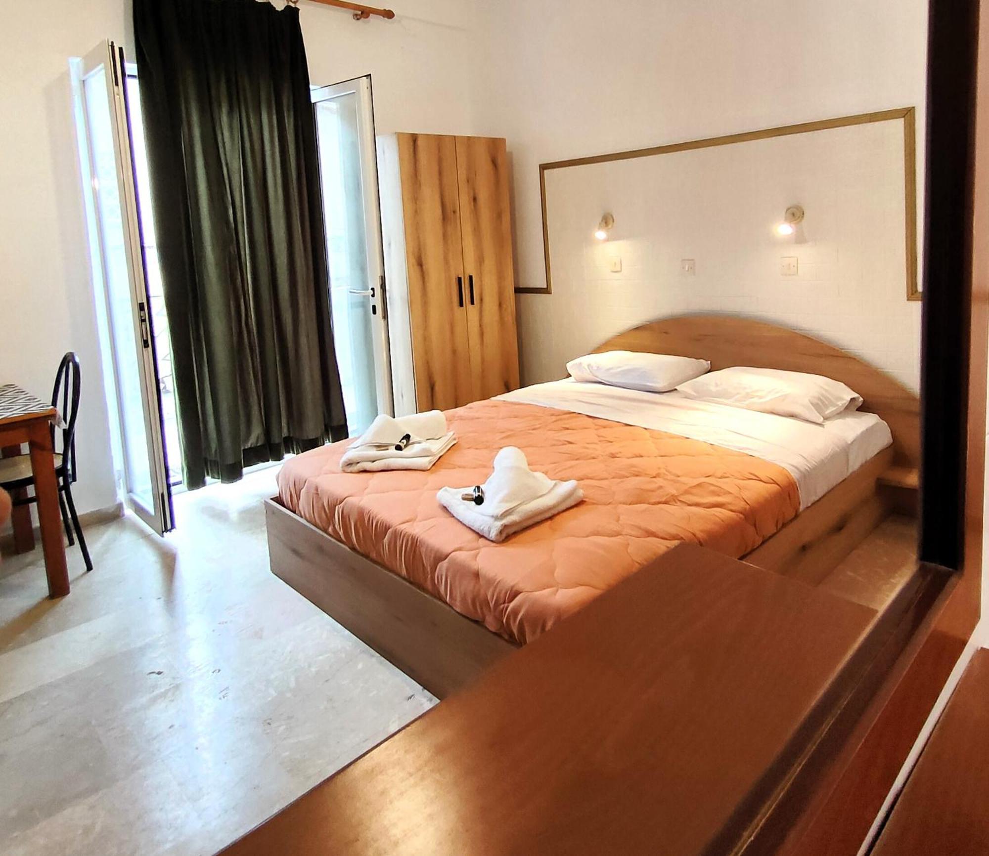 Eleni Apartments Sant George Beach Agios Georgios  Eksteriør billede
